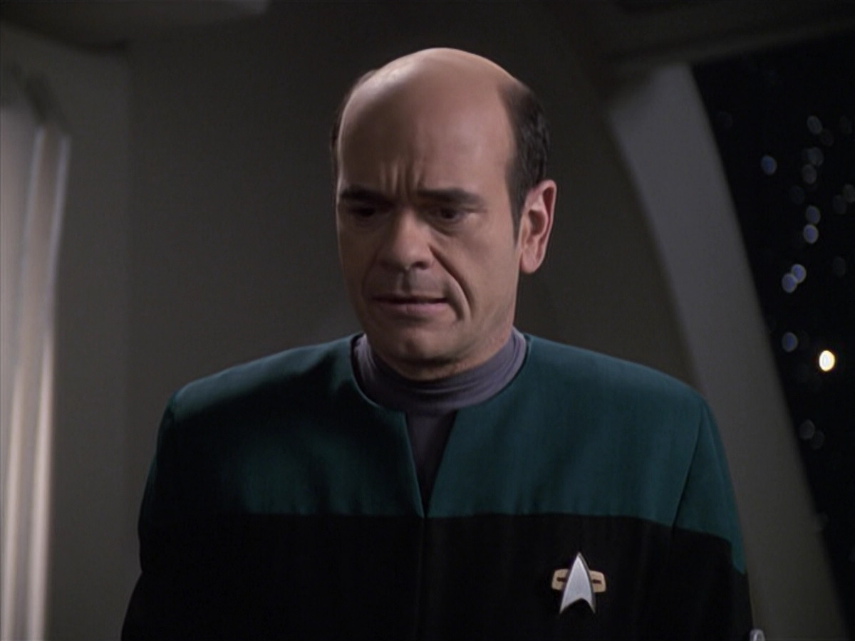 extant_StarTrek_VOY_6x13-Virtuoso_03442.jpg