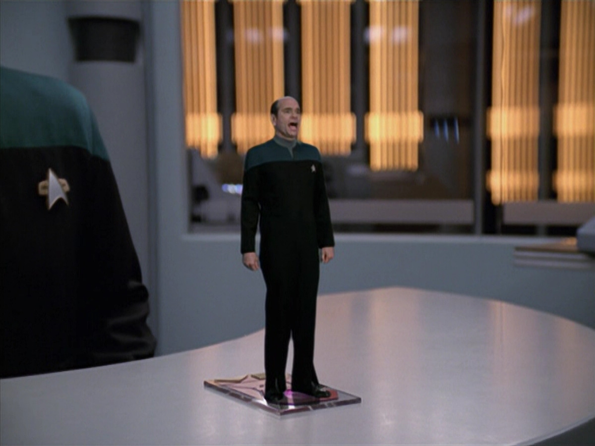 extant_StarTrek_VOY_6x13-Virtuoso_03506.jpg