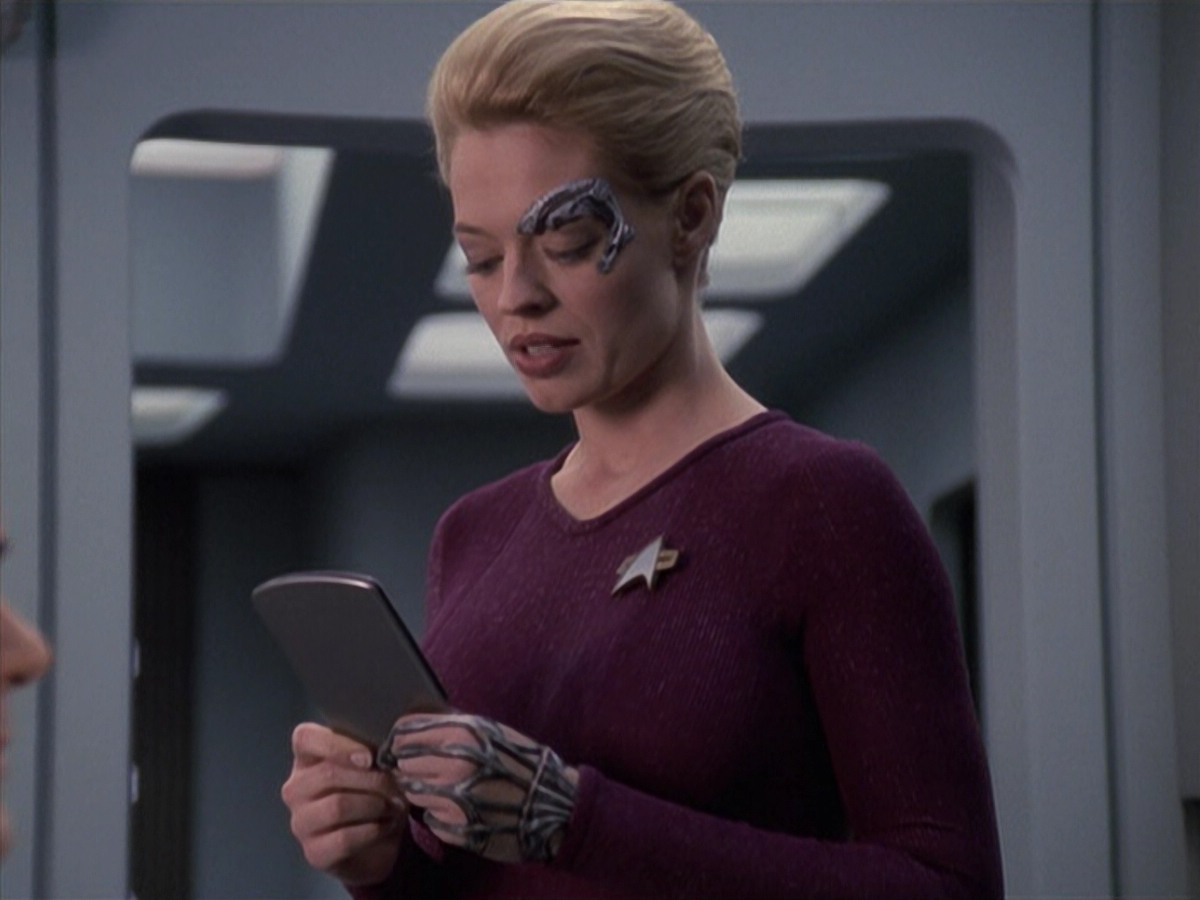 extant_StarTrek_VOY_6x13-Virtuoso_03558.jpg