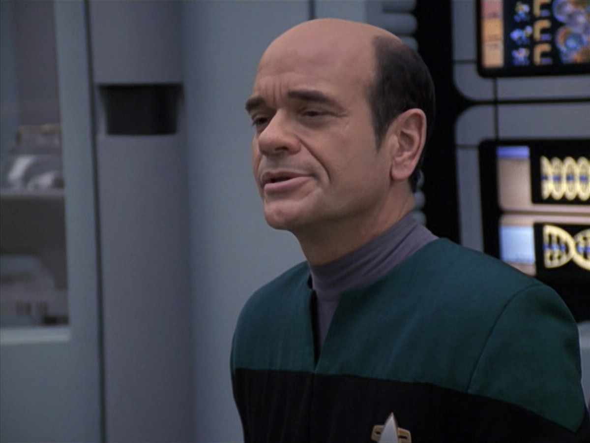 extant_StarTrek_VOY_6x13-Virtuoso_03564.jpg