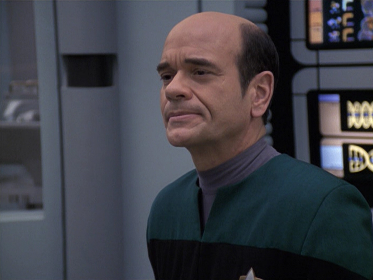 extant_StarTrek_VOY_6x13-Virtuoso_03565.jpg