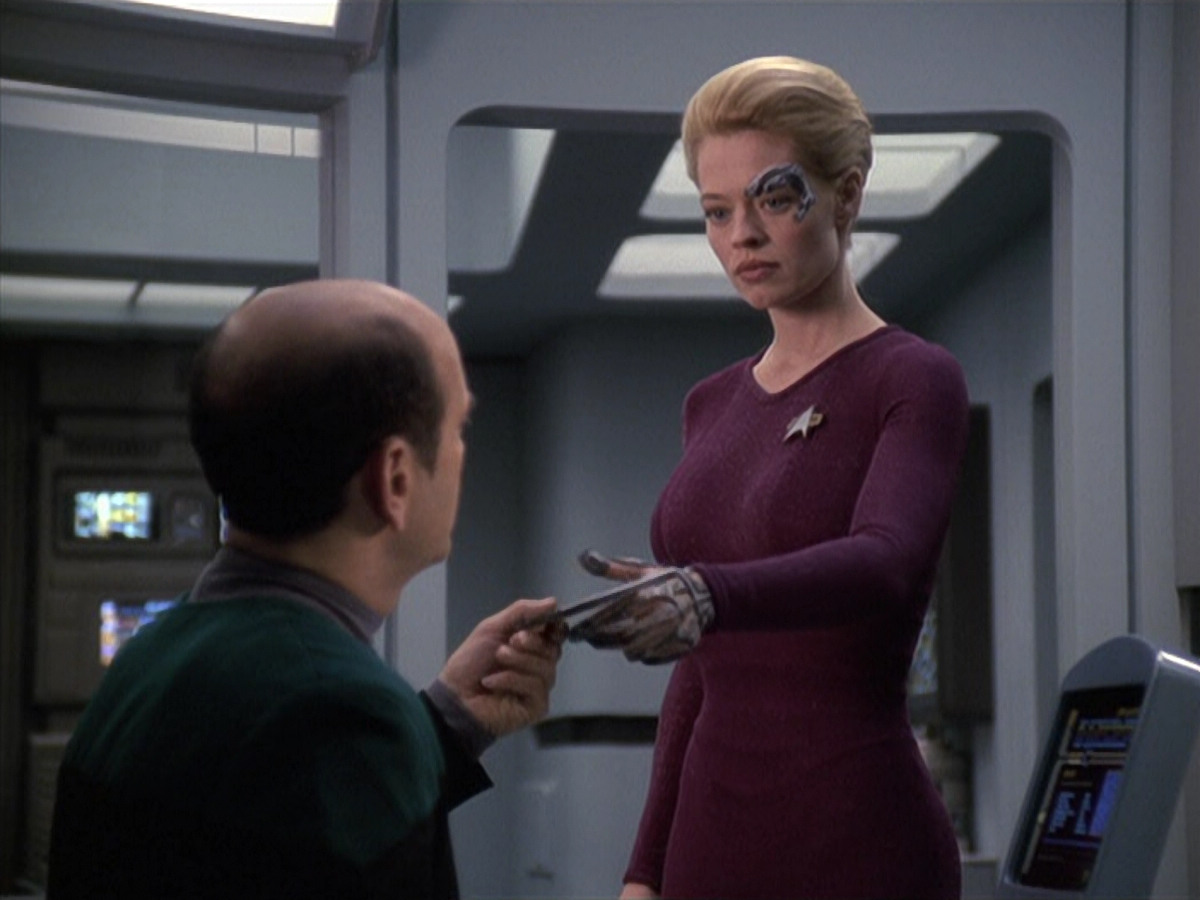 extant_StarTrek_VOY_6x13-Virtuoso_03584.jpg