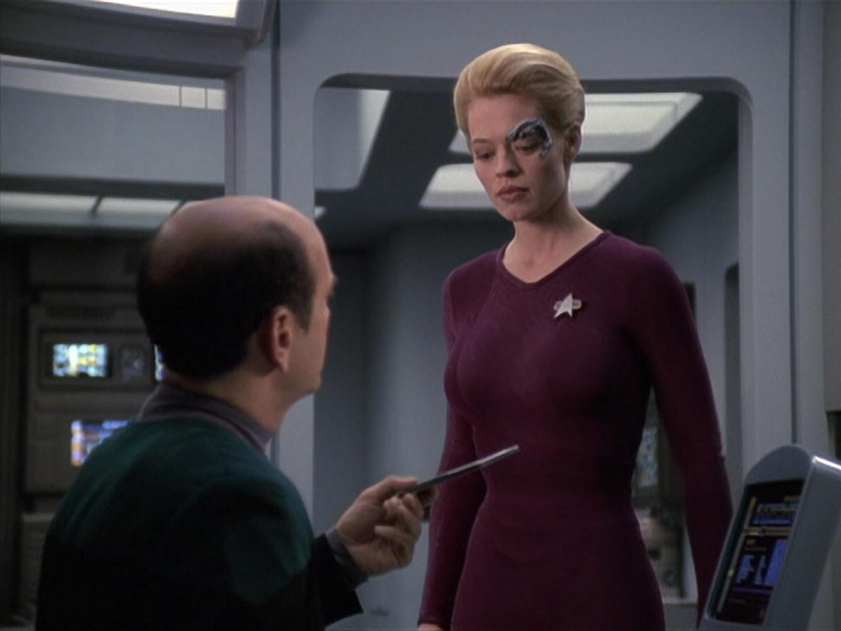 extant_StarTrek_VOY_6x13-Virtuoso_03585.jpg