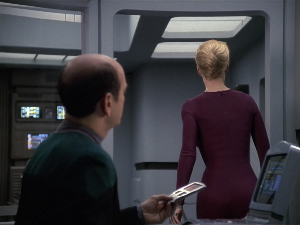 extant_StarTrek_VOY_6x13-Virtuoso_03587.jpg