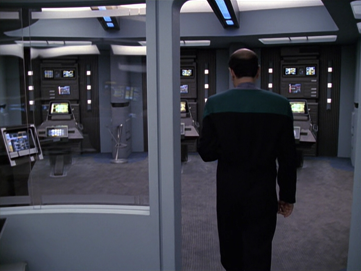 extant_StarTrek_VOY_6x13-Virtuoso_03610.jpg