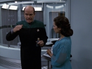 Filename=extant_StarTrek_VOY_6x13-Virtuoso_00088.jpg
Filesize=165KiB
Dimensions=1200x900
Date added=Dec 28, 2019 extant_StarTrek_VOY_6x13-Virtuoso_00088.jpg