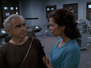 extant_StarTrek_VOY_6x13-Virtuoso_00106.jpg