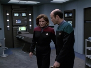 Filename=extant_StarTrek_VOY_6x13-Virtuoso_00118.jpg
Filesize=160KiB
Dimensions=1200x900
Date added=Dec 28, 2019 extant_StarTrek_VOY_6x13-Virtuoso_00118.jpg