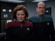 Filename=extant_StarTrek_VOY_6x13-Virtuoso_00161.jpg
Filesize=142KiB
Dimensions=1200x900
Date added=Dec 28, 2019 extant_StarTrek_VOY_6x13-Virtuoso_00161.jpg