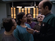 extant_StarTrek_VOY_6x13-Virtuoso_00531.jpg