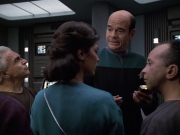 extant_StarTrek_VOY_6x13-Virtuoso_00551.jpg