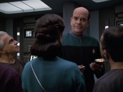 extant_StarTrek_VOY_6x13-Virtuoso_00554.jpg