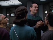 extant_StarTrek_VOY_6x13-Virtuoso_00560.jpg
