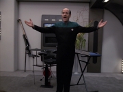 extant_StarTrek_VOY_6x13-Virtuoso_00803.jpg