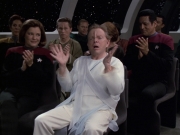 extant_StarTrek_VOY_6x13-Virtuoso_00819.jpg