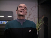 extant_StarTrek_VOY_6x13-Virtuoso_00823.jpg