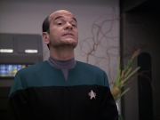 extant_StarTrek_VOY_6x13-Virtuoso_00832.jpg