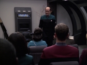 extant_StarTrek_VOY_6x13-Virtuoso_00854.jpg