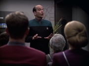 extant_StarTrek_VOY_6x13-Virtuoso_00858.jpg