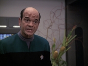 extant_StarTrek_VOY_6x13-Virtuoso_00873.jpg