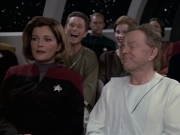 extant_StarTrek_VOY_6x13-Virtuoso_00882.jpg