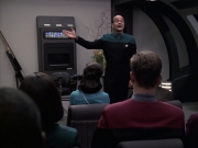 extant_StarTrek_VOY_6x13-Virtuoso_00890.jpg