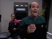 extant_StarTrek_VOY_6x13-Virtuoso_00960.jpg