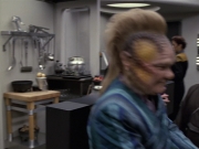 extant_StarTrek_VOY_6x13-Virtuoso_01011.jpg