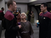 extant_StarTrek_VOY_6x13-Virtuoso_01024.jpg