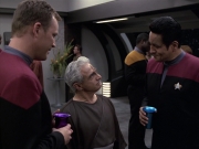 extant_StarTrek_VOY_6x13-Virtuoso_01030.jpg