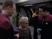 extant_StarTrek_VOY_6x13-Virtuoso_01031.jpg