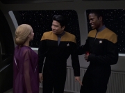 extant_StarTrek_VOY_6x13-Virtuoso_01039.jpg