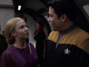 extant_StarTrek_VOY_6x13-Virtuoso_01055.jpg