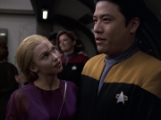 extant_StarTrek_VOY_6x13-Virtuoso_01057.jpg