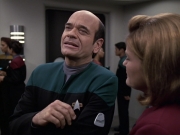 extant_StarTrek_VOY_6x13-Virtuoso_01070.jpg