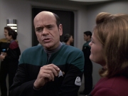 extant_StarTrek_VOY_6x13-Virtuoso_01072.jpg