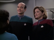 Filename=extant_StarTrek_VOY_6x13-Virtuoso_01082.jpg
Filesize=134KiB
Dimensions=1200x900
Date added=Dec 28, 2019 extant_StarTrek_VOY_6x13-Virtuoso_01082.jpg
