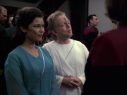 extant_StarTrek_VOY_6x13-Virtuoso_01087.jpg