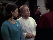 extant_StarTrek_VOY_6x13-Virtuoso_01093.jpg