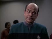 extant_StarTrek_VOY_6x13-Virtuoso_01099.jpg