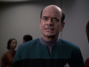 extant_StarTrek_VOY_6x13-Virtuoso_01123.jpg