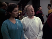 Filename=extant_StarTrek_VOY_6x13-Virtuoso_01134.jpg
Filesize=171KiB
Dimensions=1200x900
Date added=Dec 28, 2019 extant_StarTrek_VOY_6x13-Virtuoso_01134.jpg