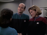 extant_StarTrek_VOY_6x13-Virtuoso_01136.jpg
