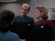 extant_StarTrek_VOY_6x13-Virtuoso_01138.jpg