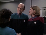 extant_StarTrek_VOY_6x13-Virtuoso_01139.jpg