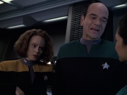 extant_StarTrek_VOY_6x13-Virtuoso_01153.jpg