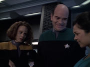 extant_StarTrek_VOY_6x13-Virtuoso_01154.jpg