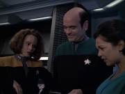 extant_StarTrek_VOY_6x13-Virtuoso_01155.jpg