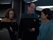 Filename=extant_StarTrek_VOY_6x13-Virtuoso_01161.jpg
Filesize=153KiB
Dimensions=1200x900
Date added=Dec 28, 2019 extant_StarTrek_VOY_6x13-Virtuoso_01161.jpg