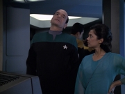 extant_StarTrek_VOY_6x13-Virtuoso_01196.jpg